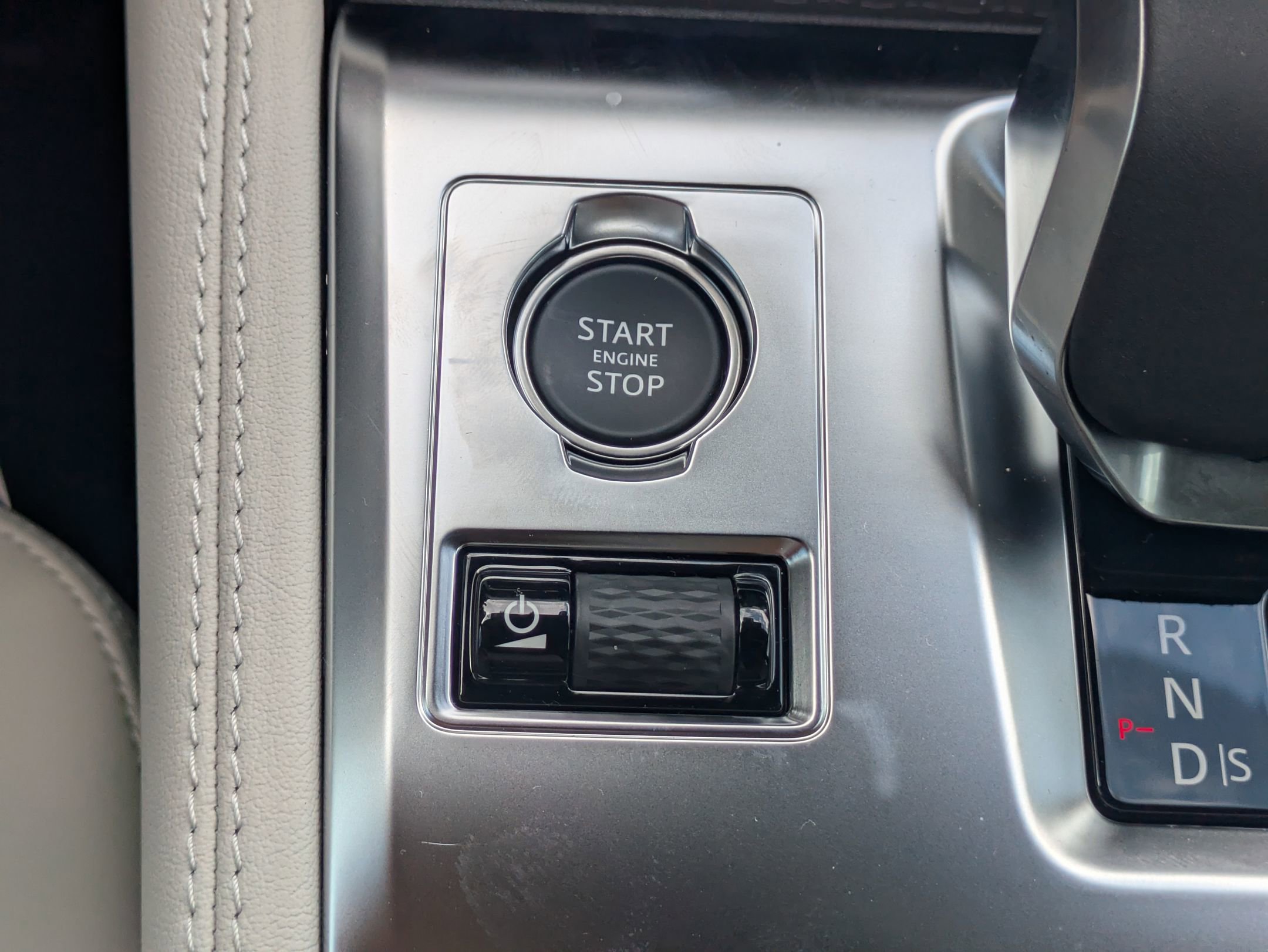 New 2026 Jaguar F-PACE R-Dynamic S image 18