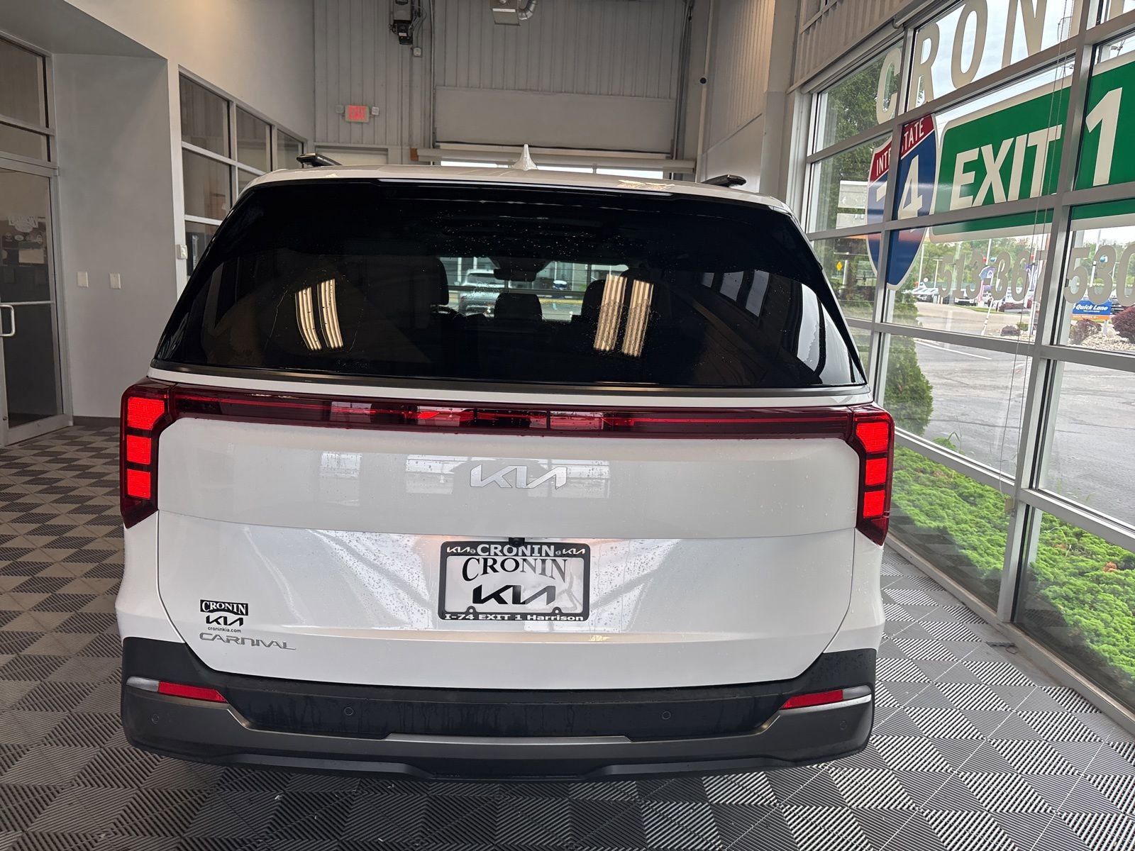 New 2025 Kia Carnival SX image 5