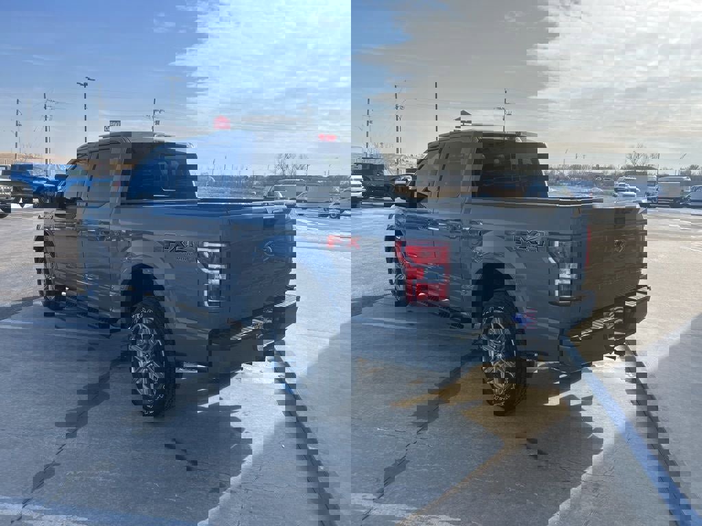 Used 2019 Ford F150 XLT w/ Equipment Group 302A Luxury image 3