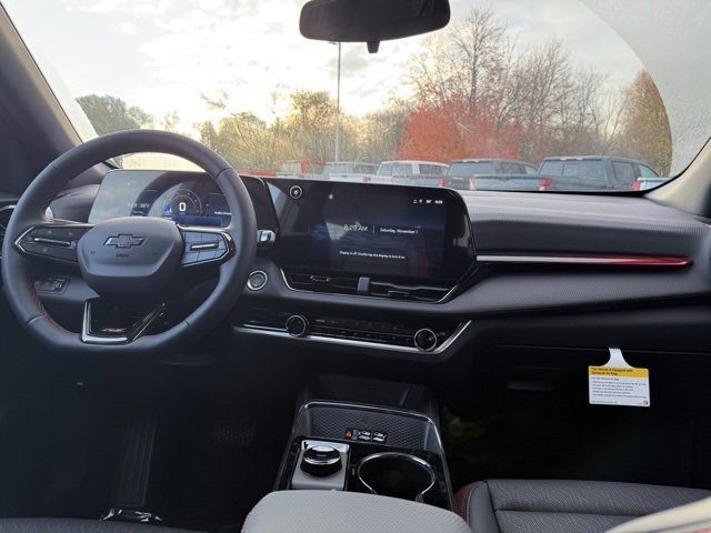 New 2026 Chevrolet Equinox RS w/ LPO, Floor Liner Package image 11