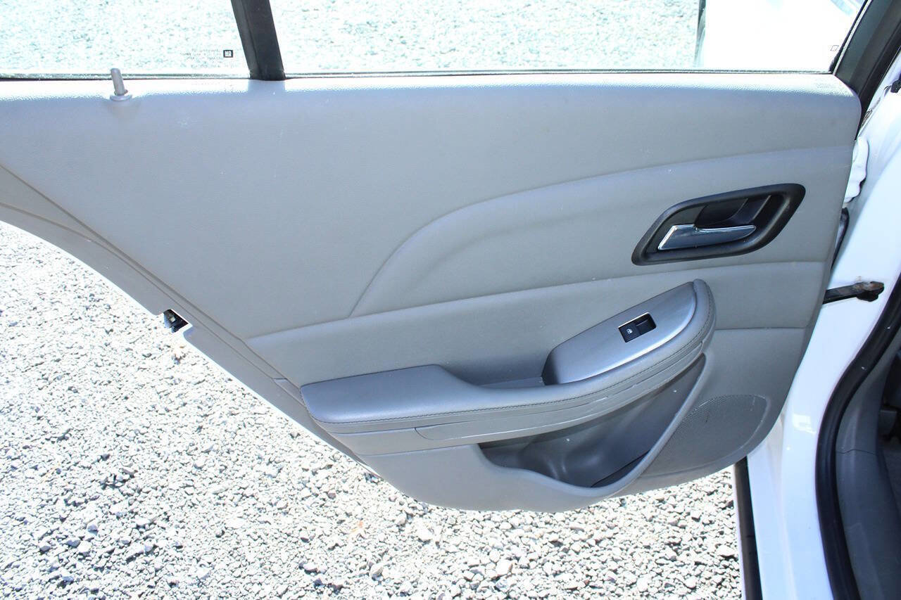 Used 2014 Chevrolet Malibu LS w/ Protection Package image 21