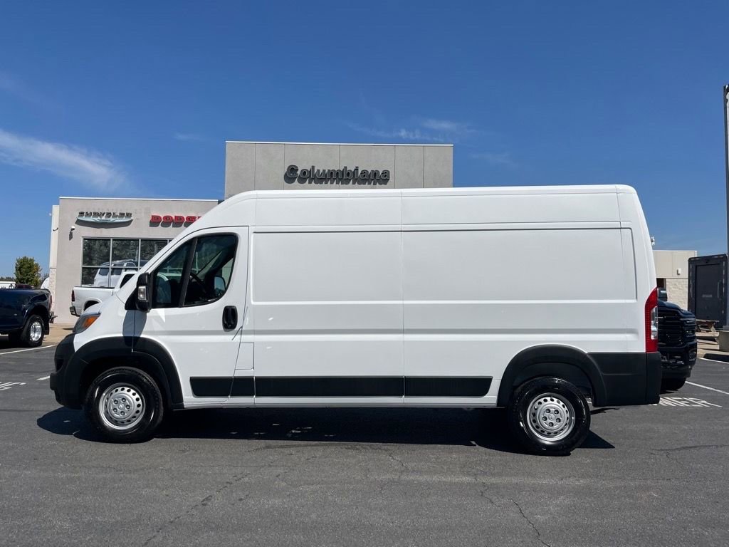 Used 2025 RAM ProMaster 2500 w/ Convenience Group image 1