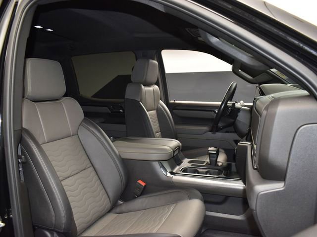 Used 2025 Chevrolet Silverado 1500 ZR2 w/ Technology Package image 14