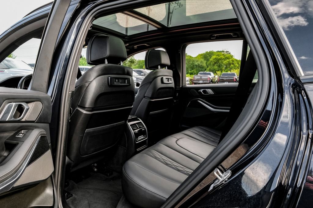 Used 2022 BMW X5 M50i AWD/4WD image 48