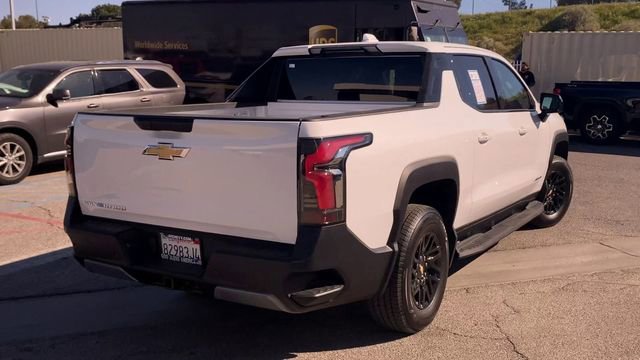 Certified 2026 Chevrolet Silverado EV LT image 8