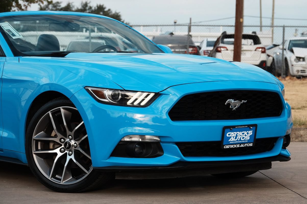 Used 2017 Ford Mustang Premium RWD image 5