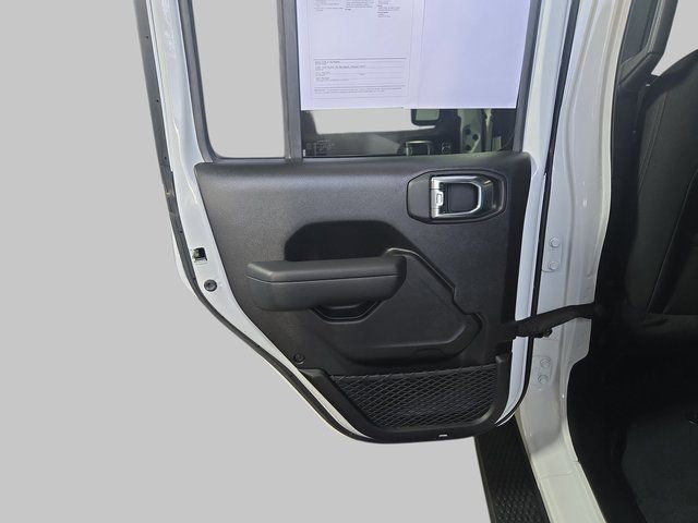 Used 2022 Jeep Wrangler Unlimited Sport image 17