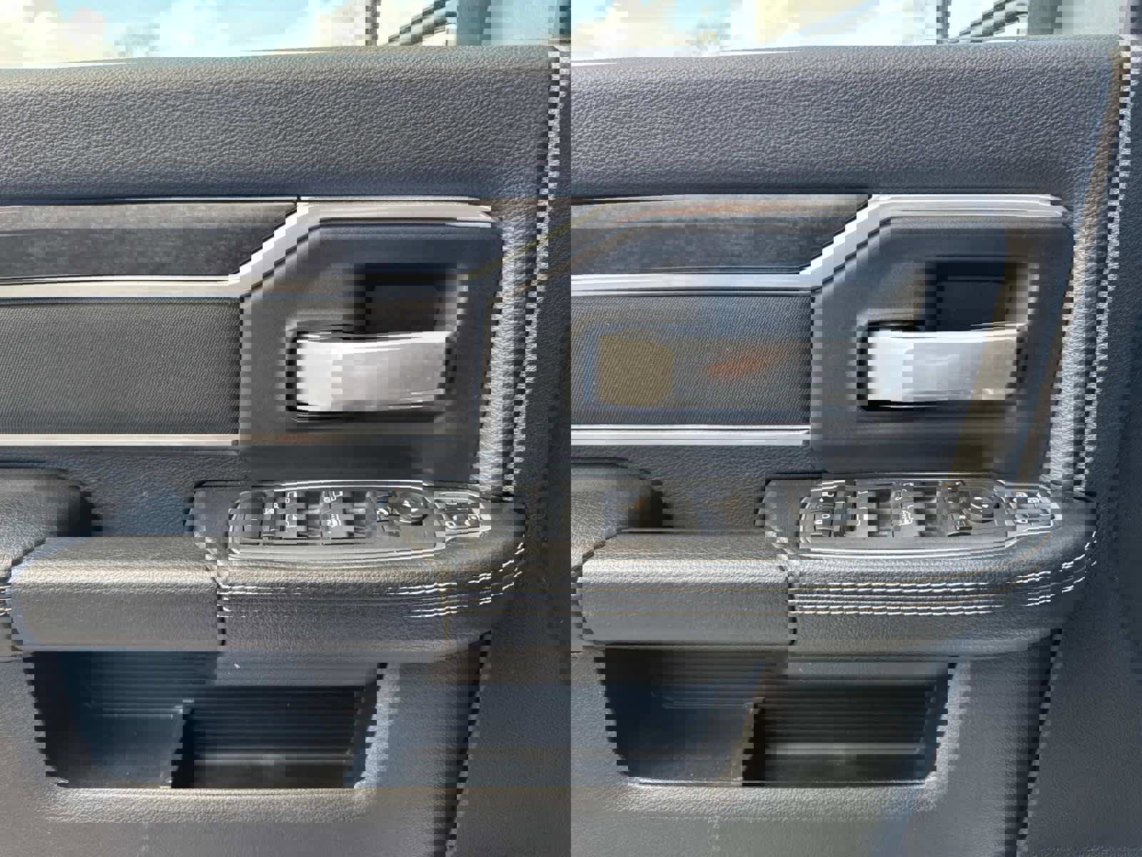 Used 2024 RAM 3500 Big Horn image 36