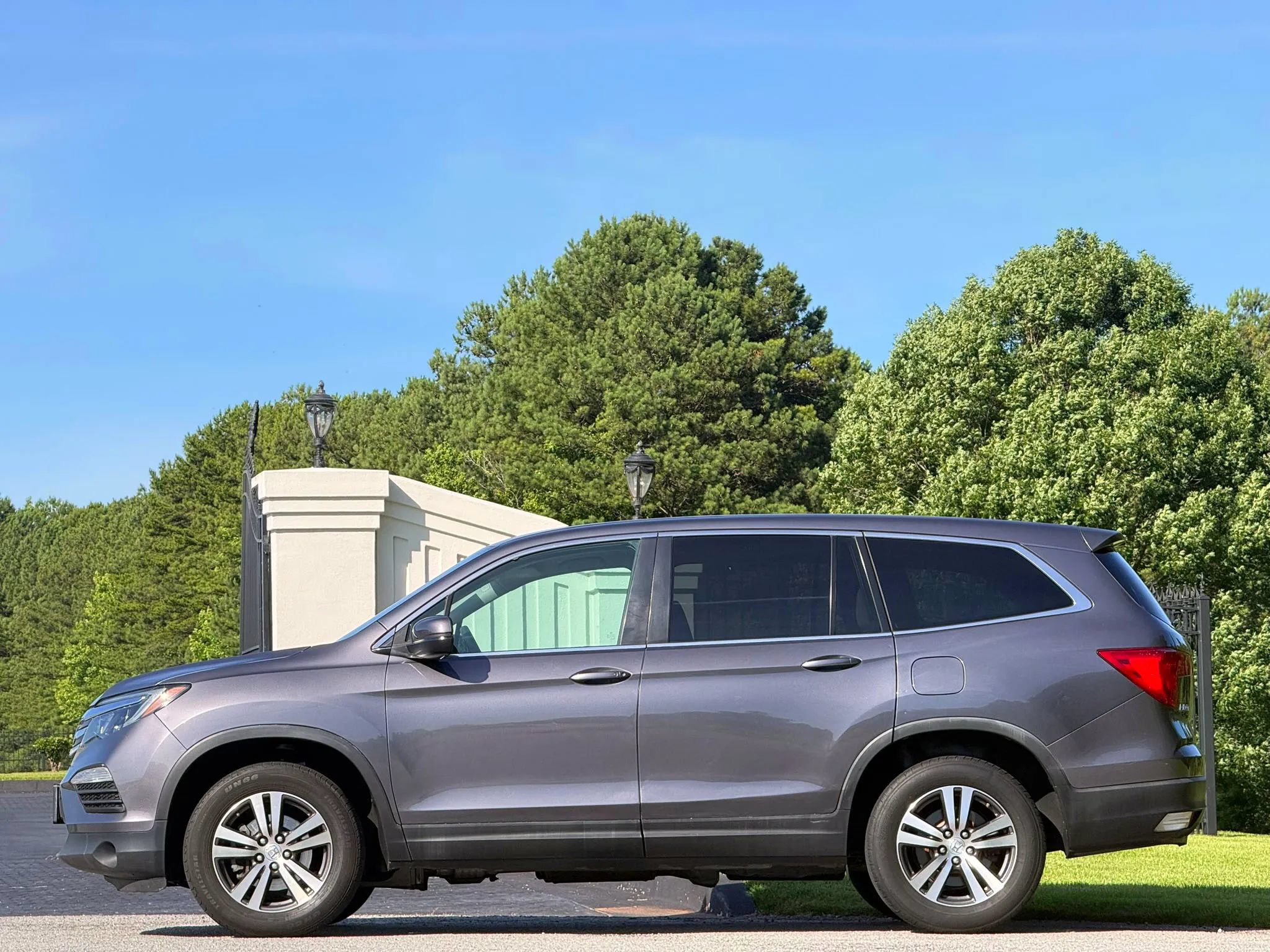 Used 2018 Honda Pilot EX image 7