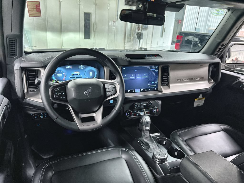 Used 2025 Ford Bronco Outer Banks AWD/4WD image 20