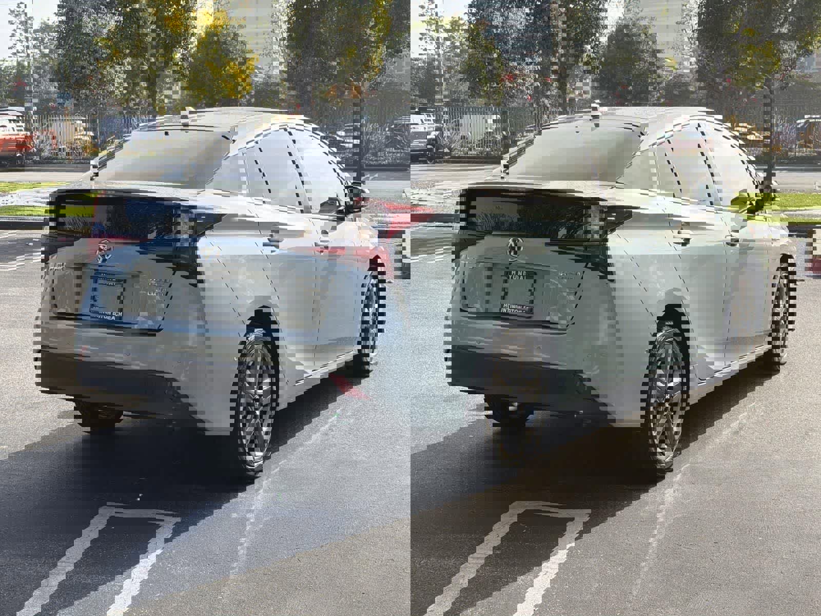 Used 2021 Toyota Prius L Eco image 4