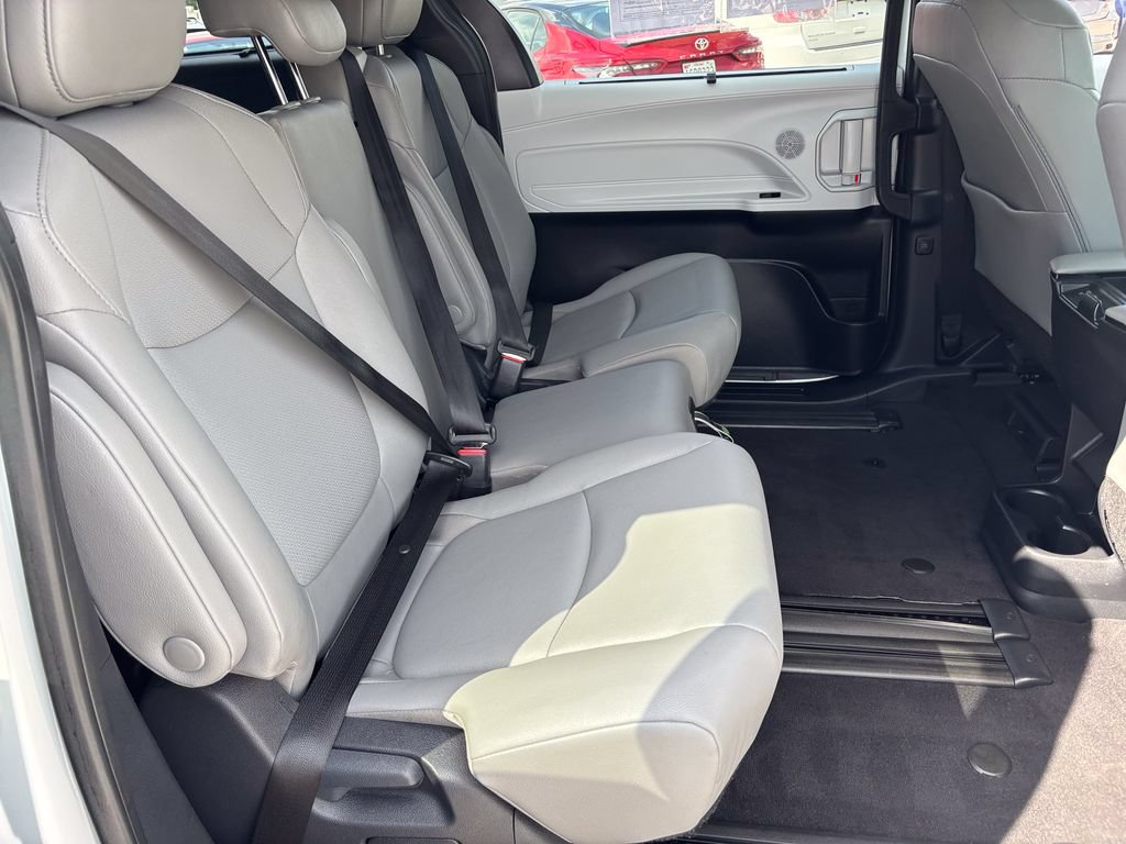 Certified 2026 Toyota Sienna XLE FWD image 42