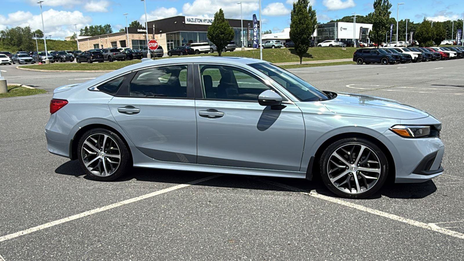 Used 2024 Honda Civic Touring image 3