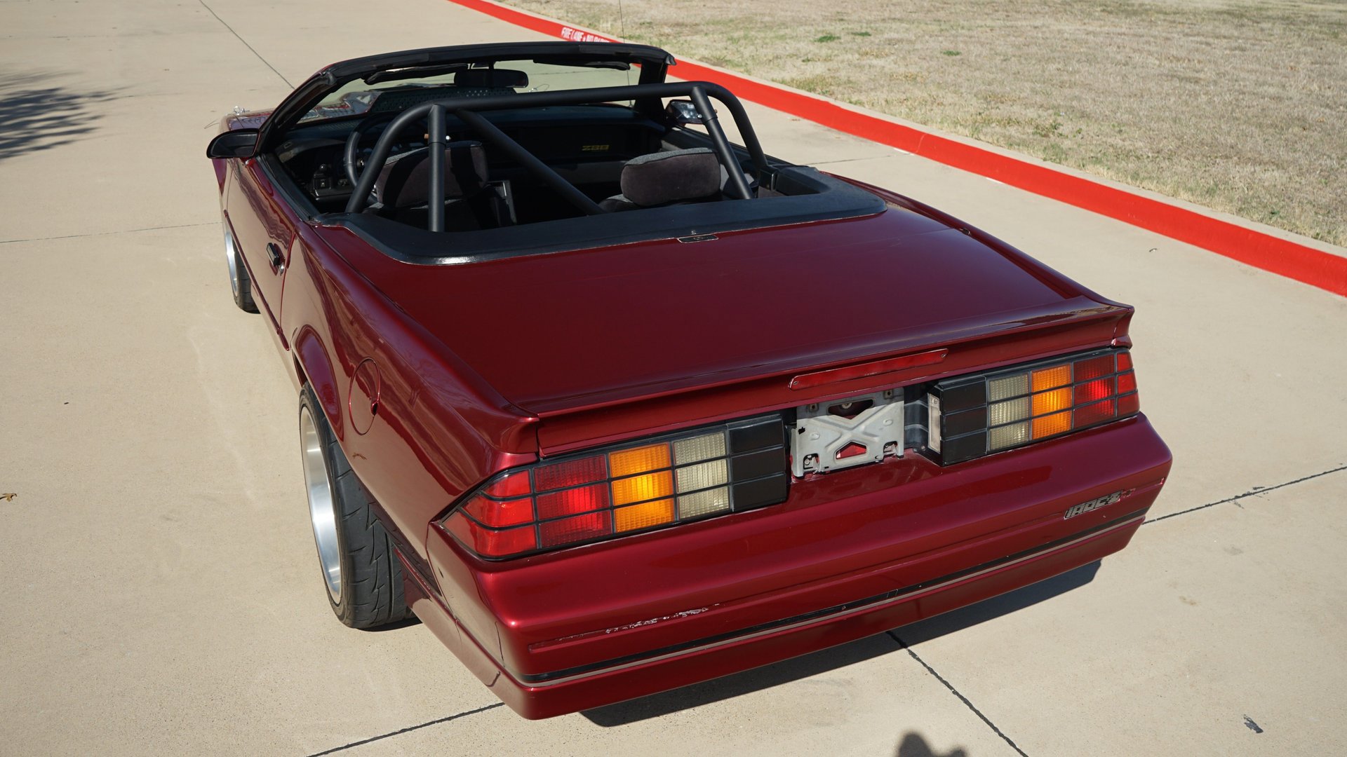 Used 1990 Chevrolet Camaro IROC-Z RWD image 8