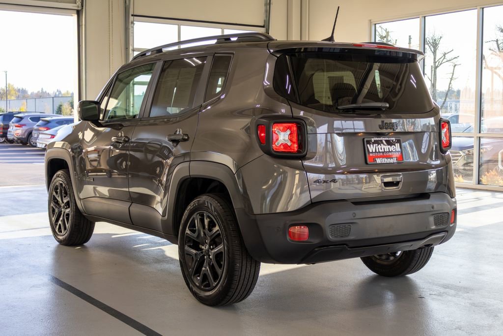 Used 2018 Jeep Renegade Altitude w/ Advanced Technology Group AWD/4WD image 9