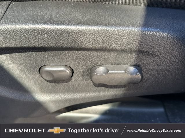 Used 2016 Chevrolet Trax LT w/ LT Convenience Package FWD image 24