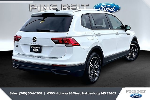 Used 2024 Volkswagen Tiguan Wolfsburg Edition image 11