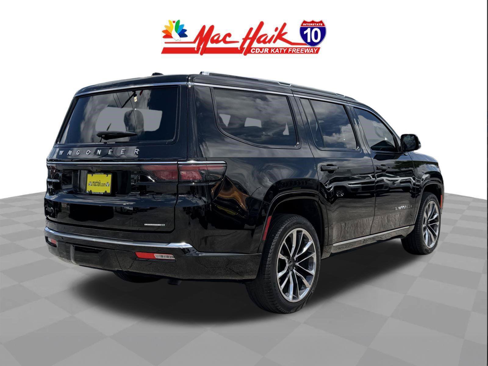 Used 2024 Jeep Wagoneer Series III w/ Premium Group I AWD/4WD image 7