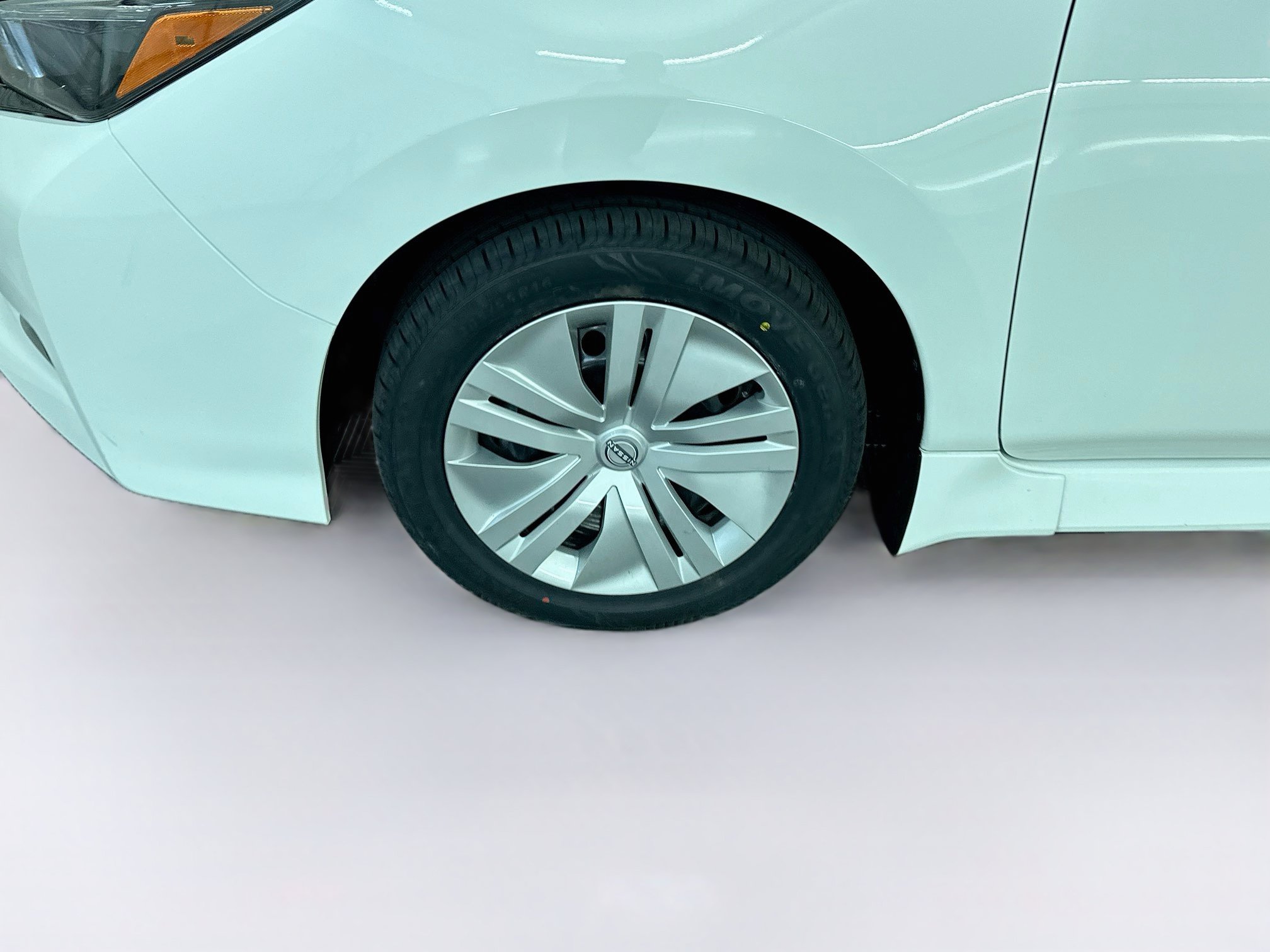 Used 2025 Nissan Leaf S FWD image 11