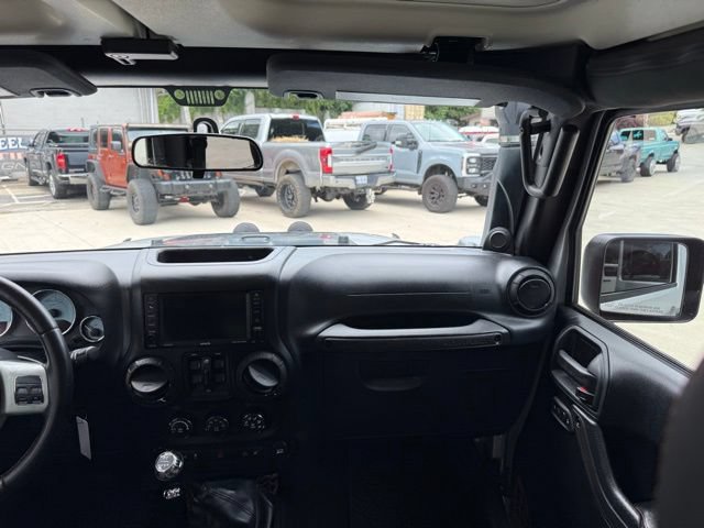 Used 2012 Jeep Wrangler Unlimited Sahara AWD/4WD image 88