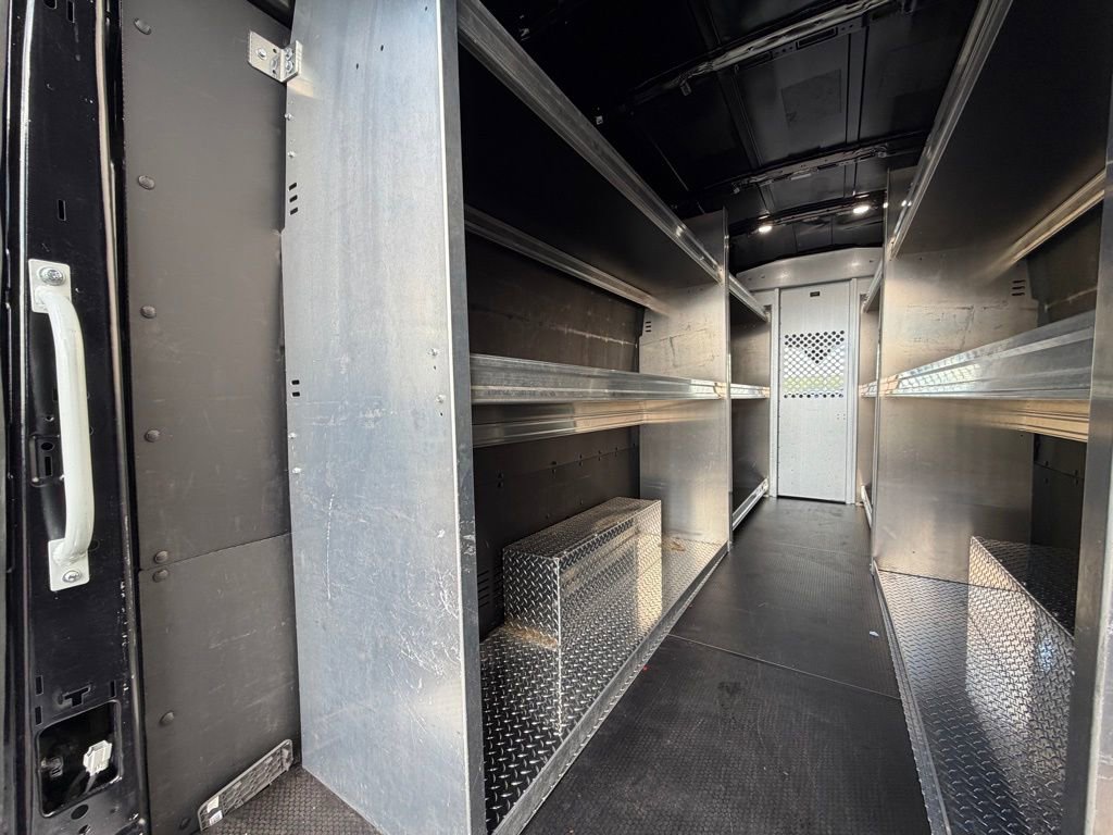 Used 2023 Ford Transit 250 148 High Roof Extended w/ Load Area Protection Package RWD image 12