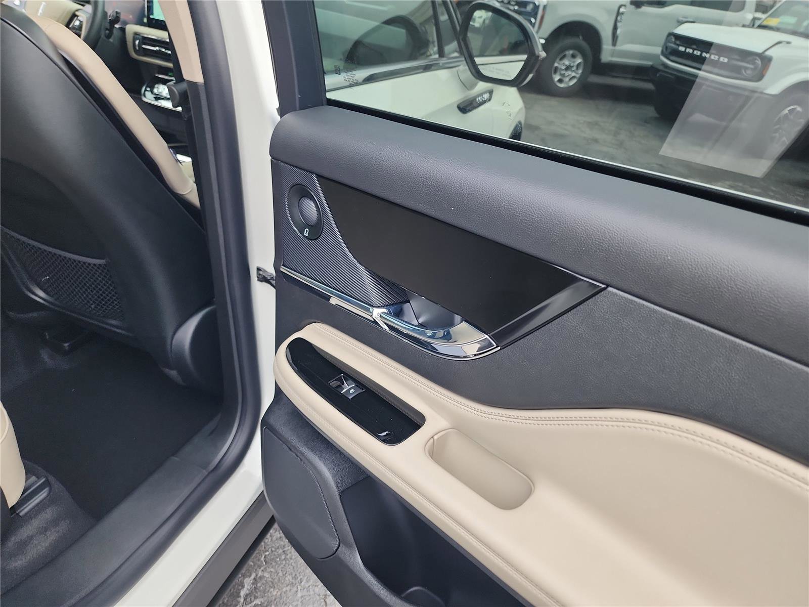 New 2026 Lincoln Corsair Reserve image 21