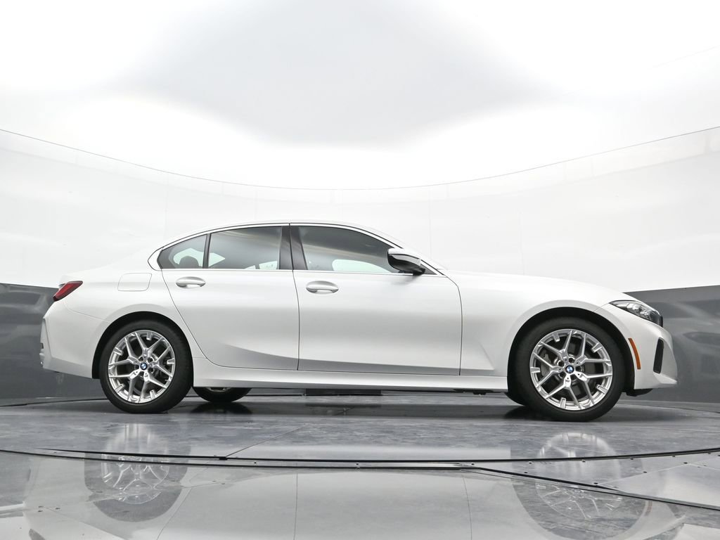 New 2025 BMW 330i xDrive Sedan w/ Convenience Package image 28