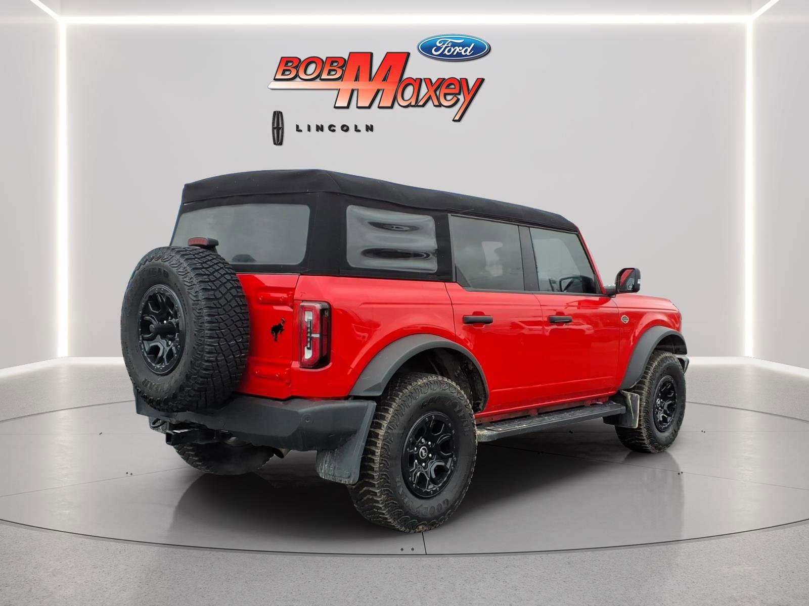 Used 2023 Ford Bronco Wildtrak image 4