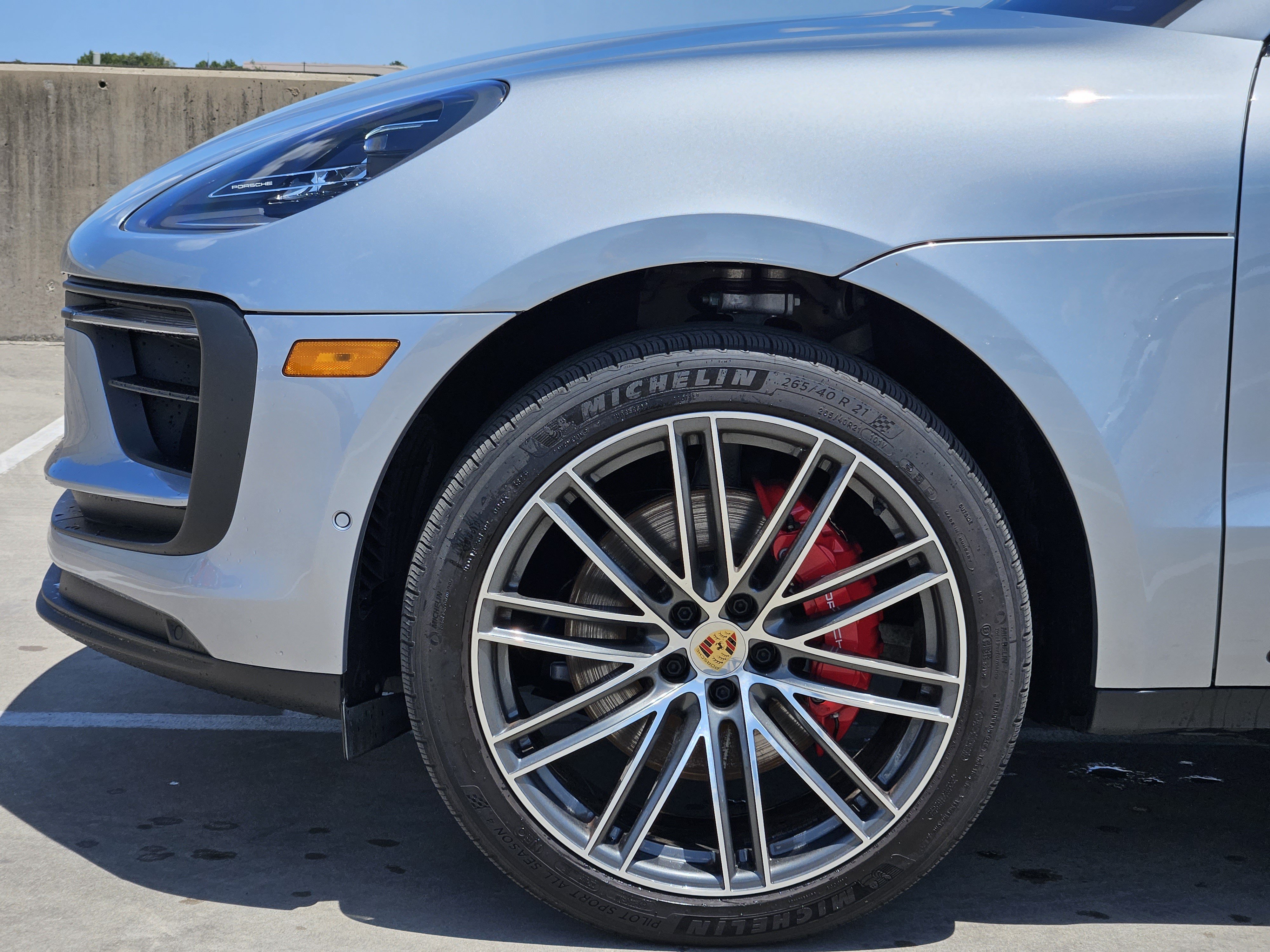 Certified 2024 Porsche Macan S AWD/4WD image 13