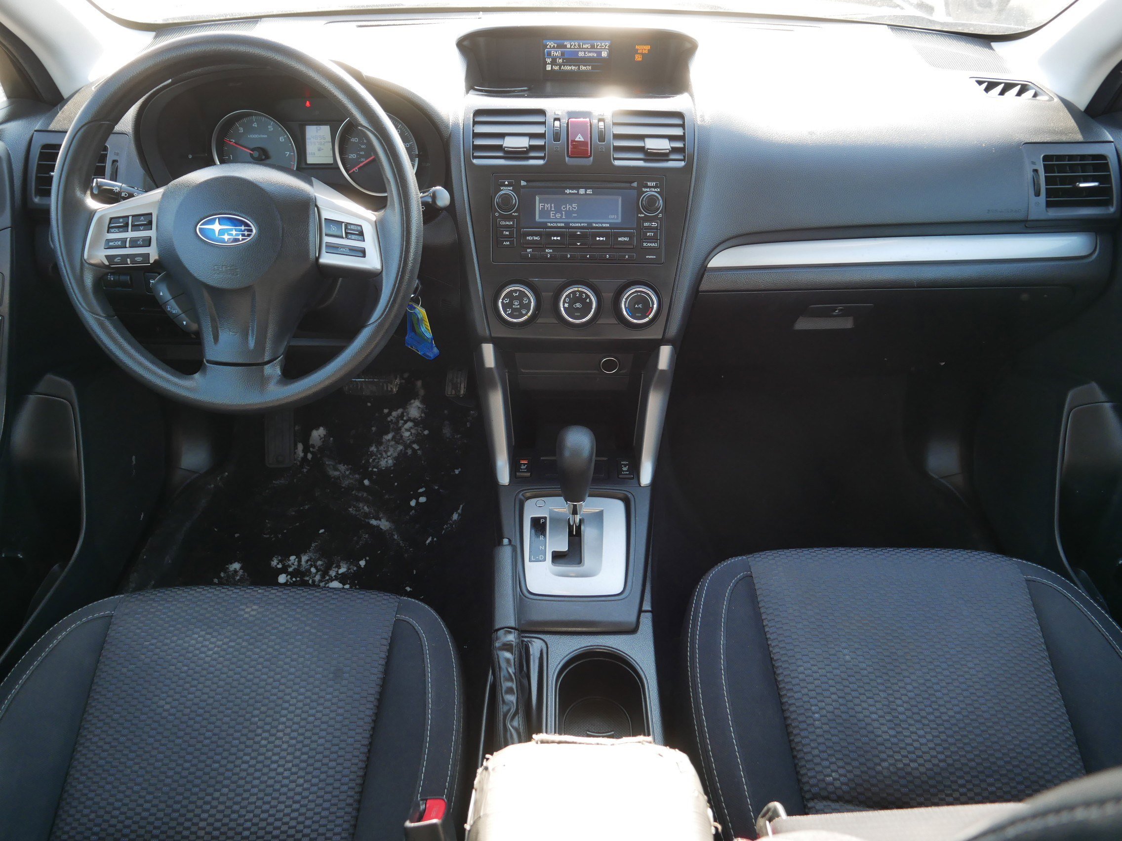 Used 2015 Subaru Forester 2.5i Premium w/ All-Weather Package image 10