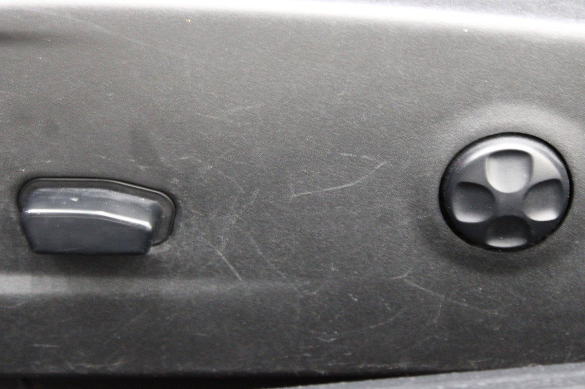 Used 2020 Dodge Challenger SXT image 15