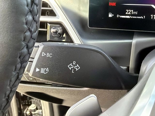 Used 2025 BMW 330i 330i image 32