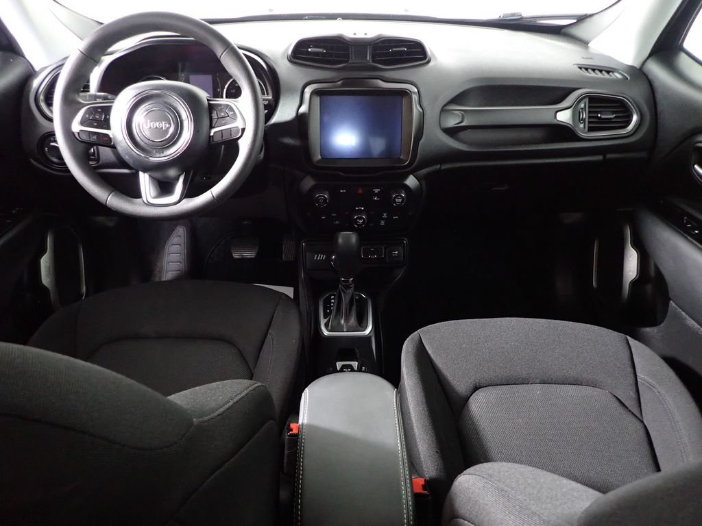 Used 2023 Jeep Renegade Latitude AWD/4WD image 30