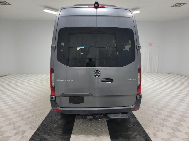 Used 2023 Mercedes-Benz Sprinter 2500 image 5