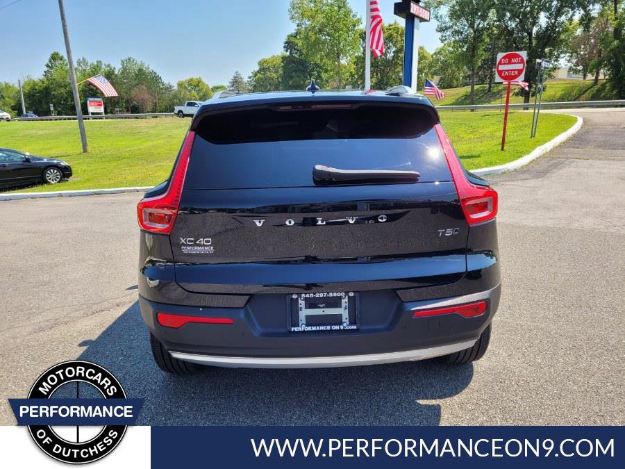 Used 2020 Volvo XC40 T5 Momentum w/ Protection Package AWD/4WD image 6