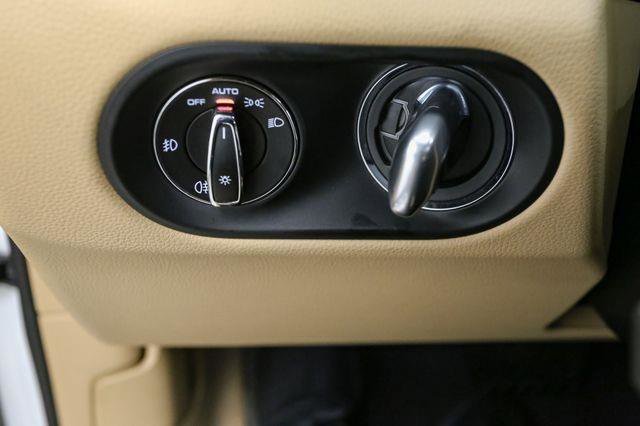 Used 2018 Porsche Macan Turbo image 40