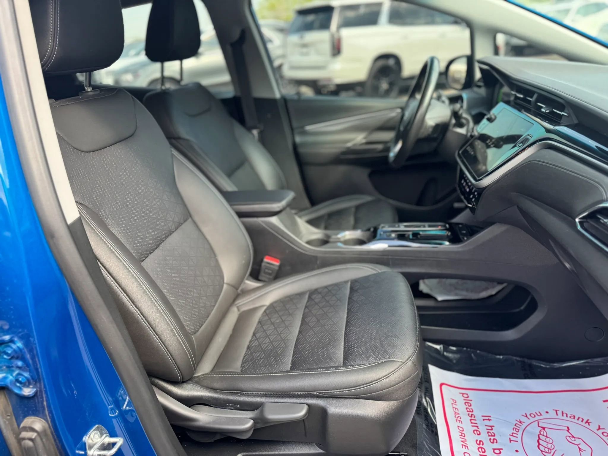 Used 2023 Chevrolet Bolt LT w/ Infotainment Package FWD image 22