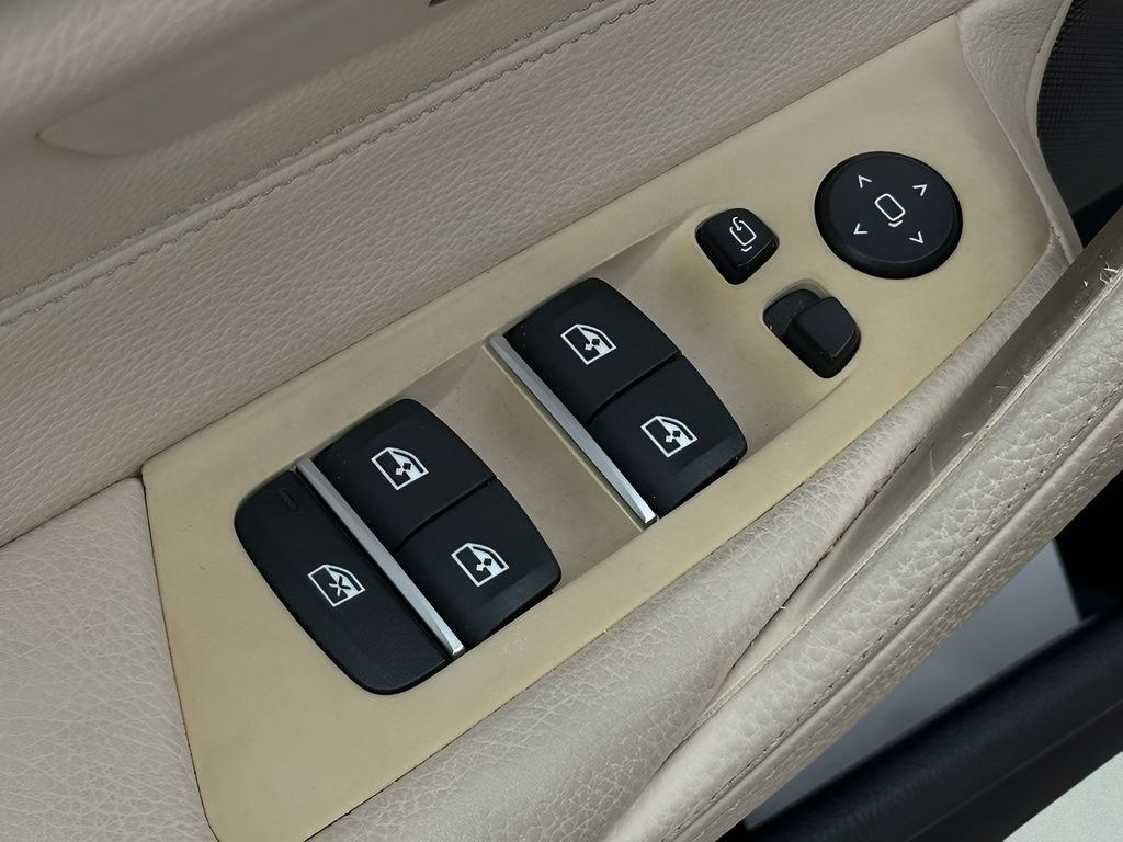 Used 2017 BMW 540i RWD image 9