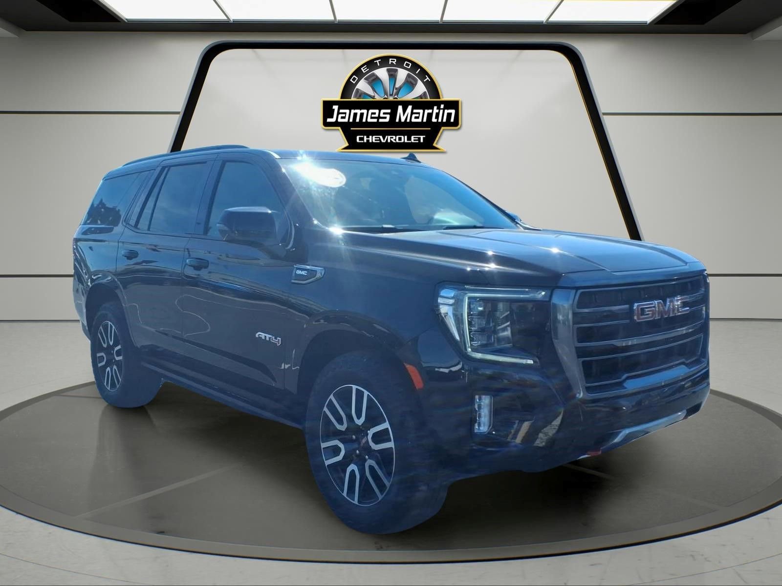 Used 2023 GMC Yukon AT4 AWD/4WD image 3