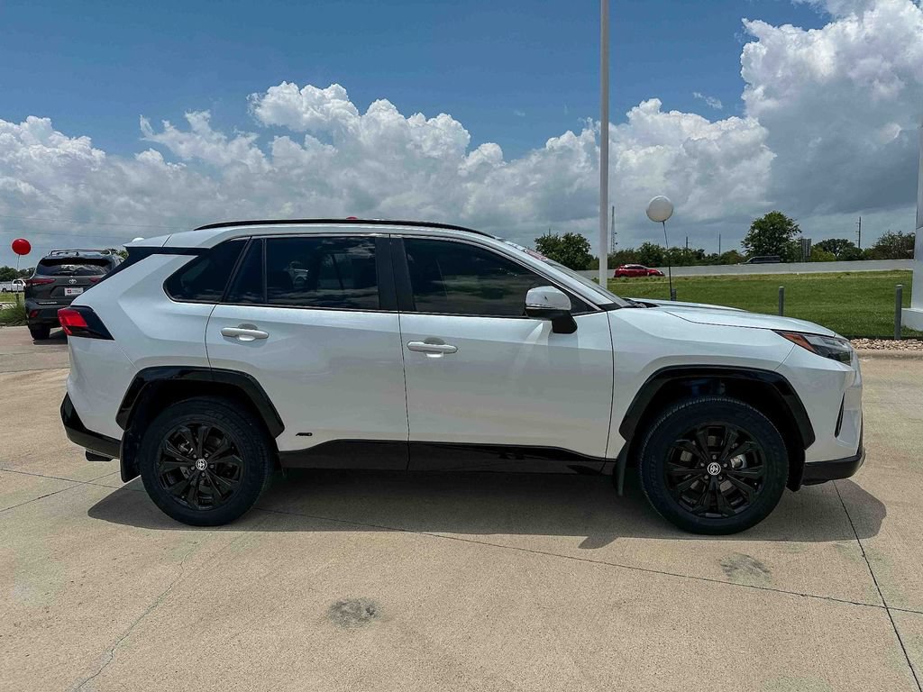 Certified 2024 Toyota RAV4 SE w/ Convenience Package AWD/4WD image 2