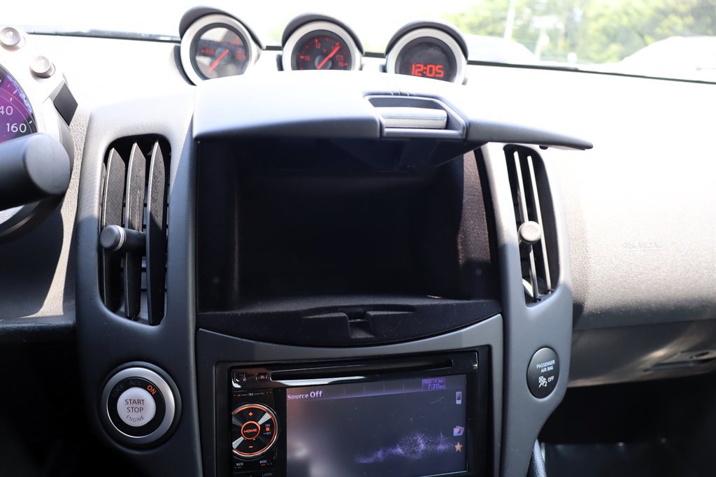 Used 2011 Nissan 370Z Coupe w/ Sport Pkg RWD image 28