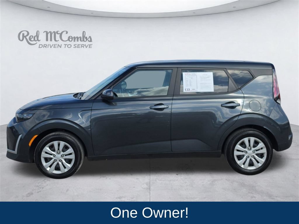 Used 2025 Kia Soul LX FWD image 2
