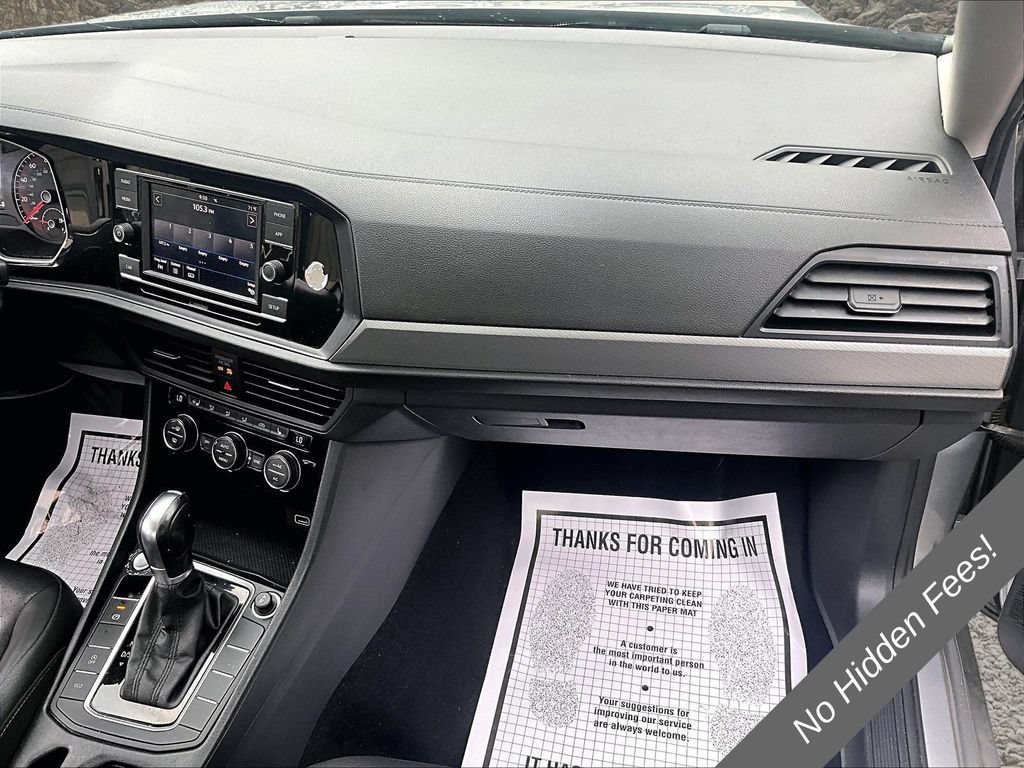 Used 2019 Volkswagen Jetta SE w/ Cold Weather Package FWD image 12