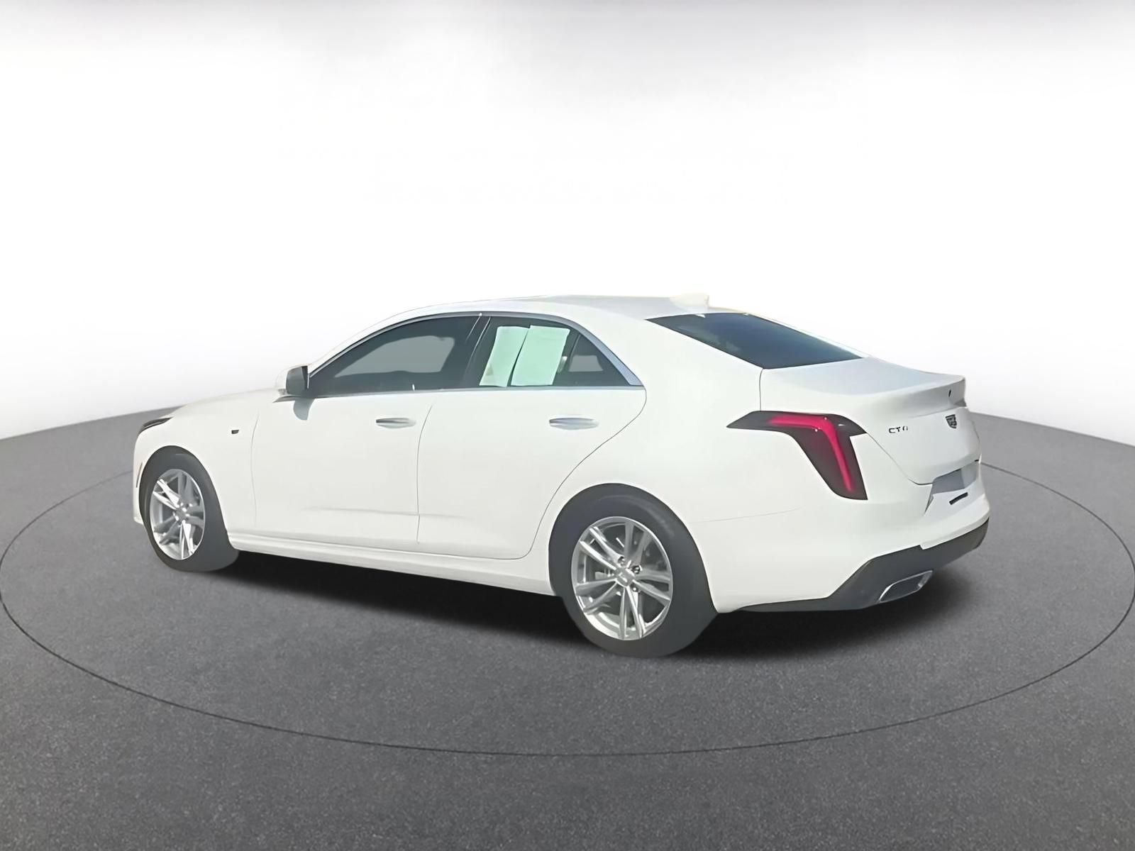Used 2026 Cadillac CT4 Luxury RWD image 3