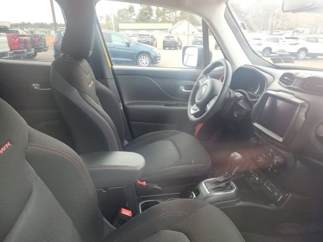 Used 2023 Jeep Renegade Trailhawk image 3