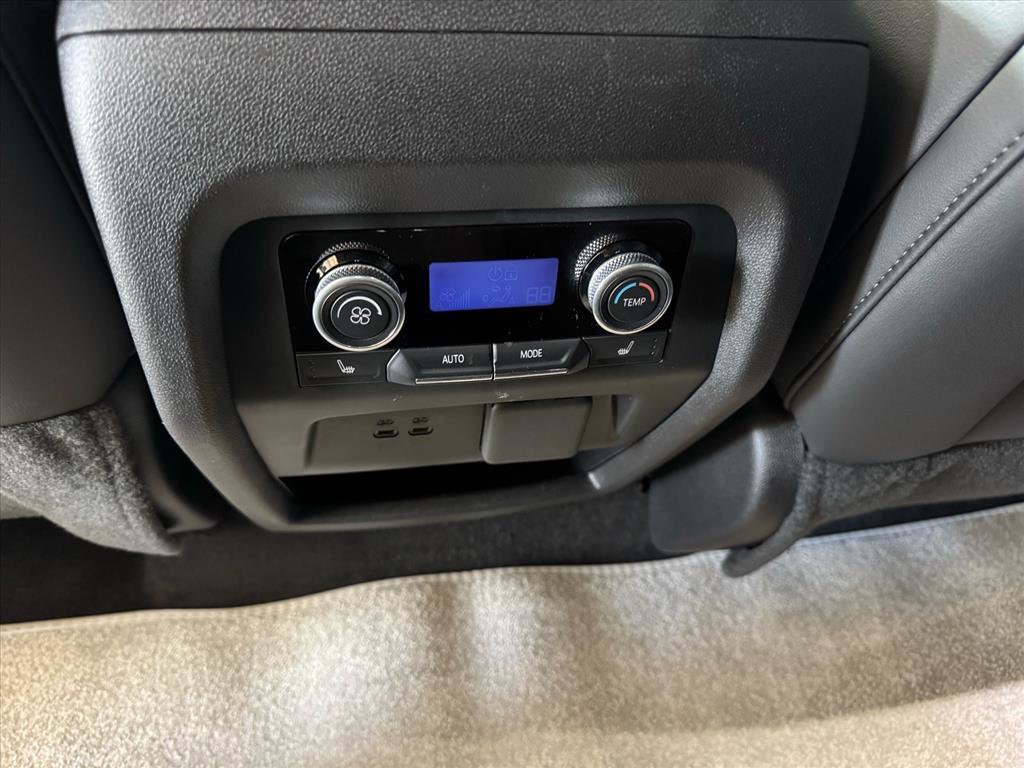 Used 2025 Buick Enclave Avenir w/ Super Cruise Package image 12