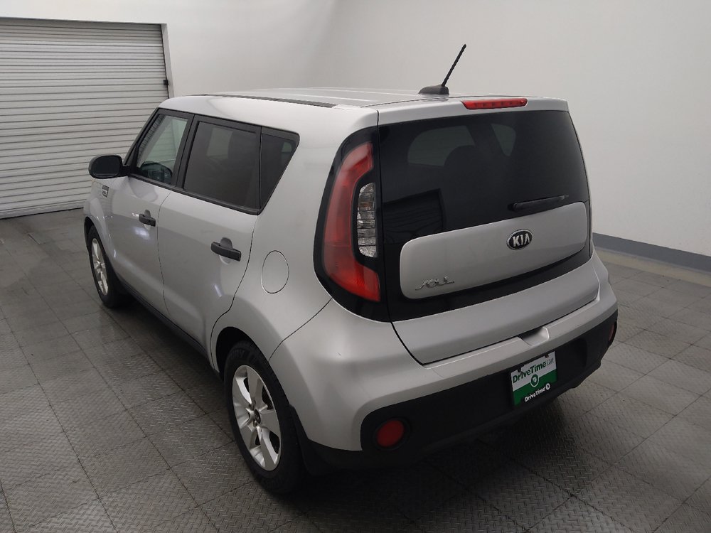 Used 2018 Kia Soul FWD image 5