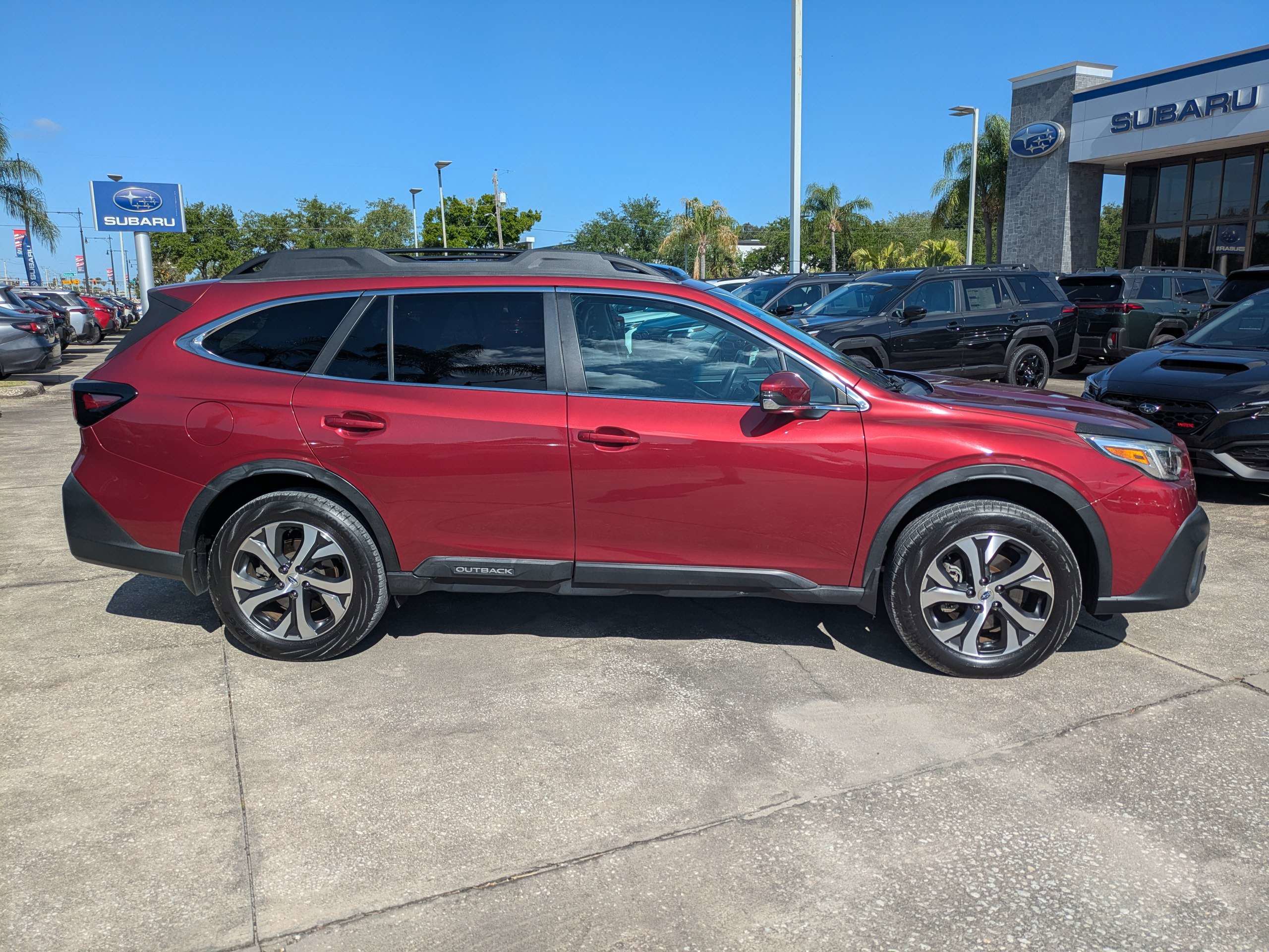 Used 2021 Subaru Outback Limited w/ Popular Package #2 AWD/4WD image 3