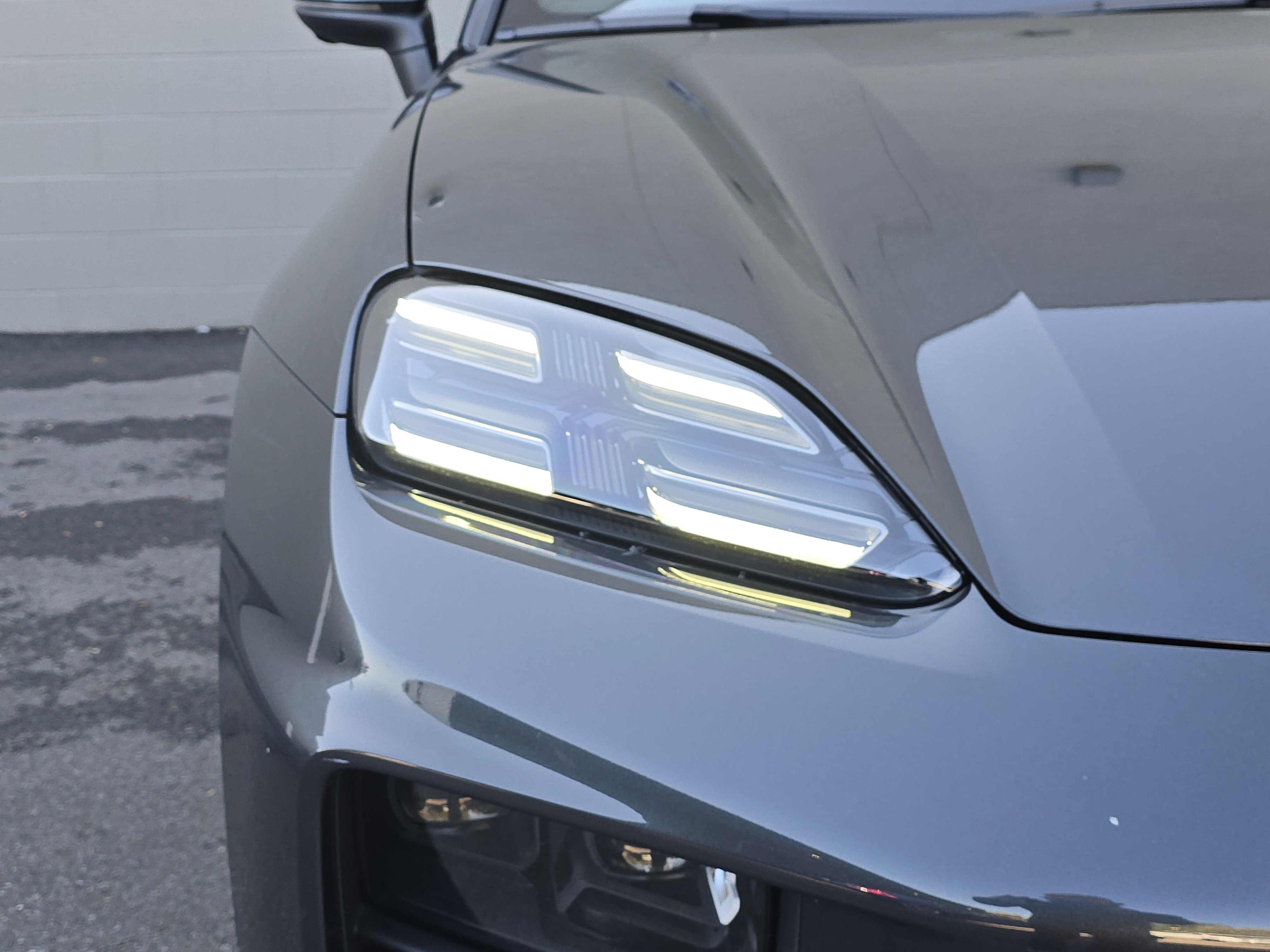 Certified 2024 Porsche Macan 4 Electric image 11