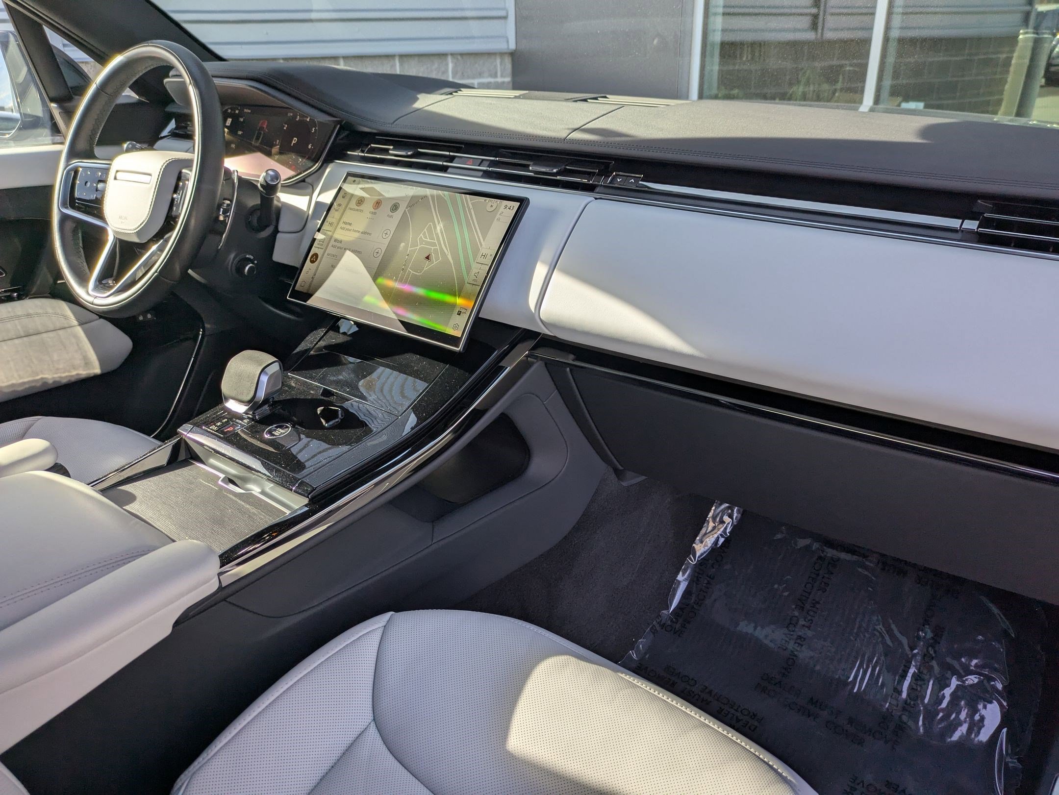 Used 2024 Land Rover Range Rover Sport SE image 31